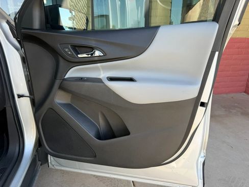 Used 2020 Chevrolet Equinox LS w/ LPO, Floor Liner Package FWD image 25