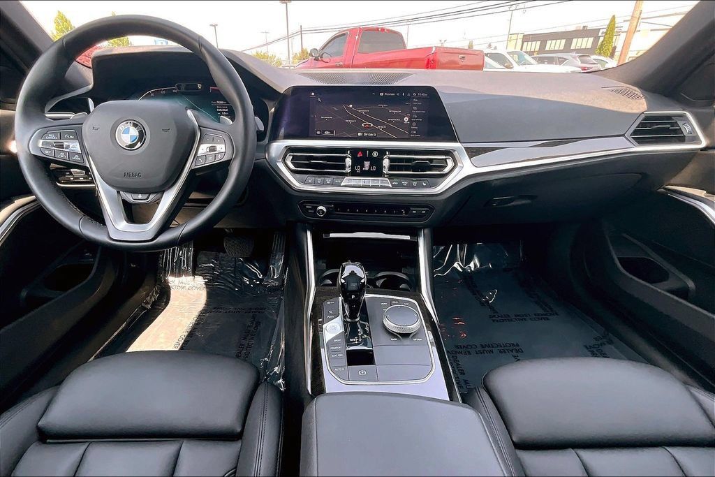 Used 2020 BMW 330i Sedan w/ Premium Package RWD image 15