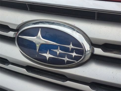 Used 2017 Subaru Outback 2.5i Premium image 30