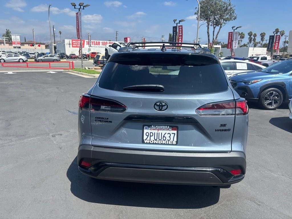 Used 2024 Toyota Corolla Cross AWD Hybrid w/ Moonroof Package image 5