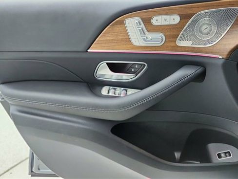 Used 2025 Mercedes-Benz GLS 450 GLS 450 image 39