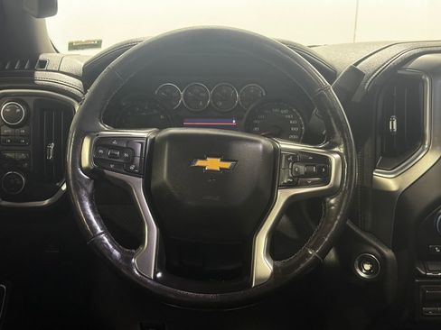 Used 2019 Chevrolet Silverado 1500 LTZ w/ LTZ Convenience Package AWD/4WD image 4