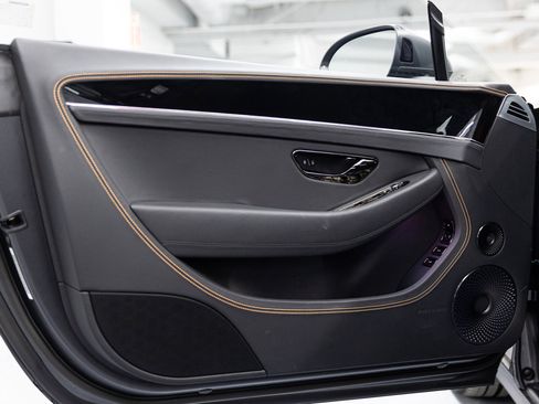 Used 2025 Bentley Continental GT Mulliner image 20