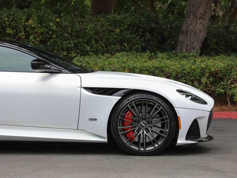 Used 2023 Aston Martin DBS Coupe RWD image 23