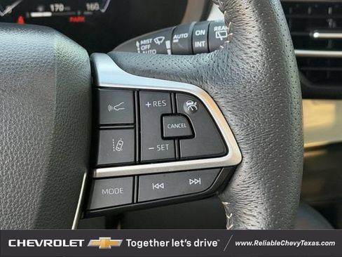 Used 2025 Toyota Sienna Platinum AWD/4WD image 15