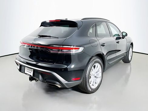 Used 2025 Porsche Macan image 9
