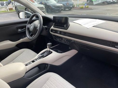 Used 2024 Honda HR-V LX image 7
