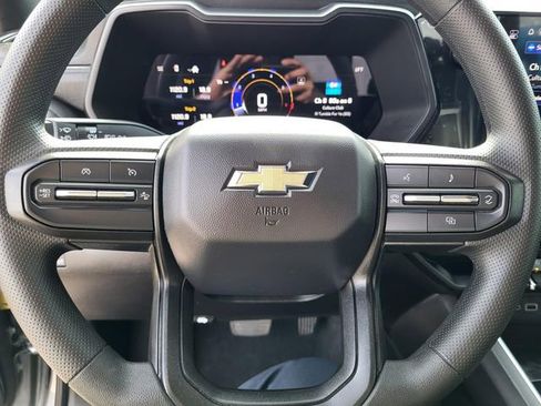 Used 2025 Chevrolet Colorado W/T image 5