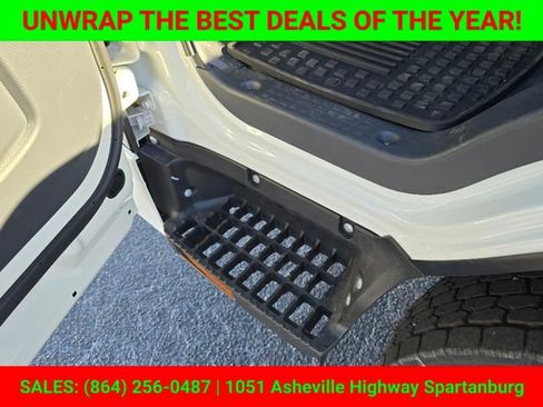 New 2025 Chevrolet Low Cab Forward image 21