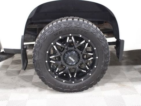 Used 2019 Chevrolet Silverado 1500 RST w/ All-Star Edition image 43