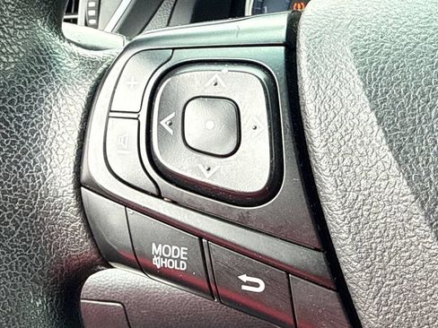 Used 2017 Toyota Camry LE FWD image 25