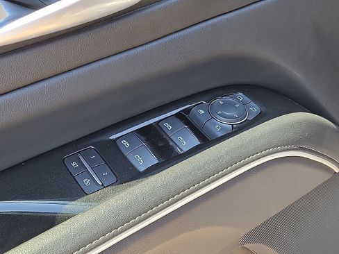 Used 2024 Cadillac Escalade Sport AWD/4WD image 21