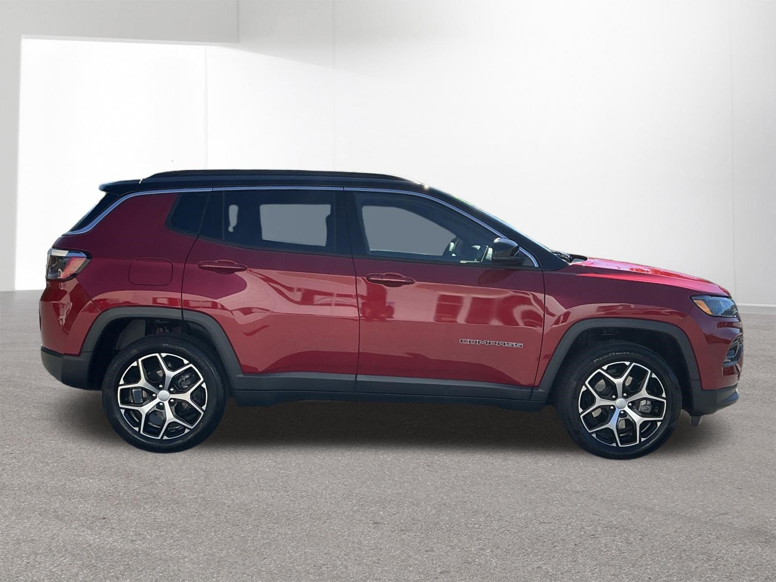 Used 2024 Jeep Compass Limited AWD/4WD image 2