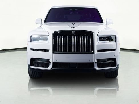 Used 2024 Rolls-Royce Cullinan Black Badge image 23