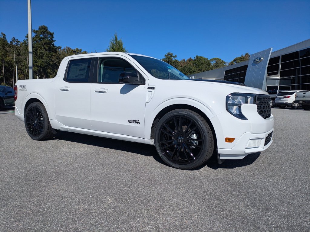 New 2026 Ford Maverick XLT w/ XLT Luxury Package FWD image 2