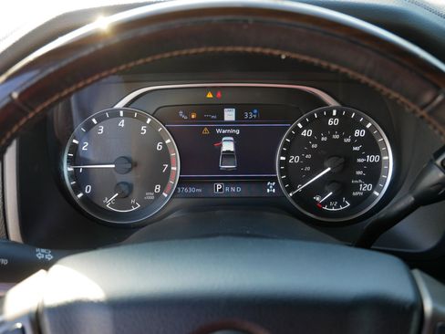 Used 2021 Nissan Titan Platinum Reserve w/ Moonroof Package image 21