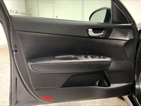 Used 2019 Kia Optima S FWD image 21