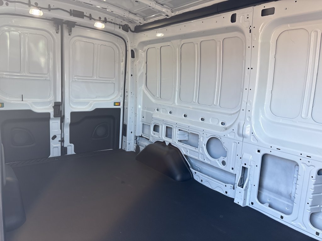 New 2026 Ford Transit 250 148 Medium Roof RWD image 12