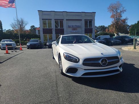 Used 2017 Mercedes-Benz SL 450 image 1