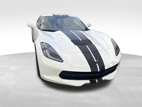 Used 2019 Chevrolet Corvette Stingray Coupe RWD image 2