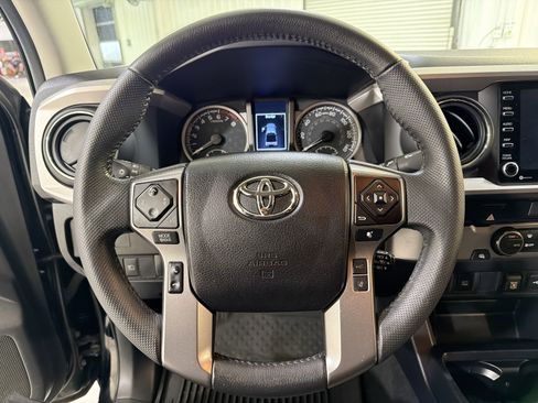 Used 2022 Toyota Tacoma SR5 image 13