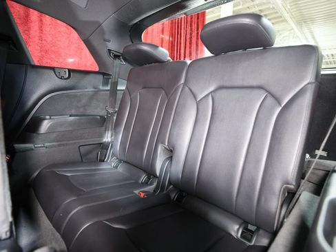 Used 2018 Audi Q7 3.0T Premium Plus w/ Premium Plus Package AWD/4WD image 15