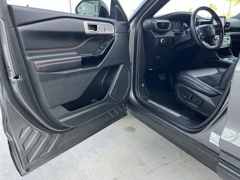 Used 2023 Ford Explorer ST-Line w/ Class IV Trailer Tow Package image 14