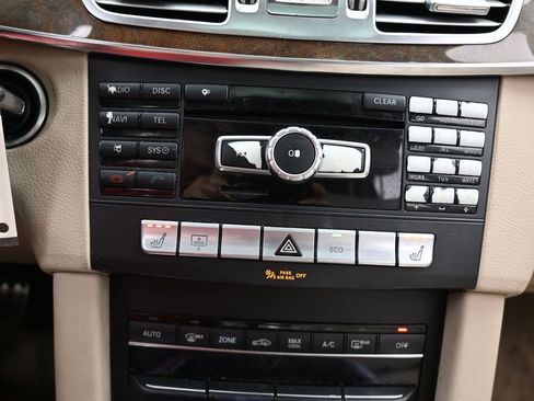 Used 2014 Mercedes-Benz E 350 Sedan image 23
