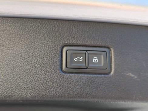 Used 2018 Audi Q7 3.0T Prestige w/ Prestige Package image 12