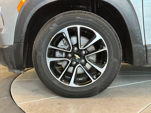 Used 2024 Chevrolet TrailBlazer LT w/ Convenience Package FWD image 25