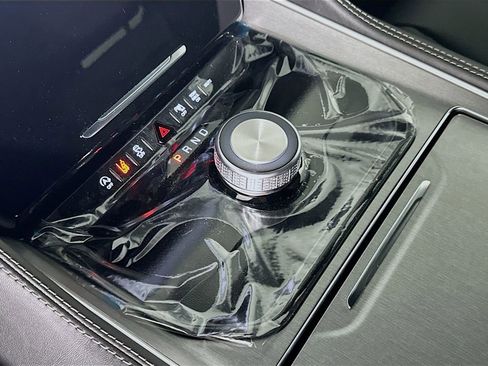 New 2026 Jeep Grand Wagoneer L 2WD image 12