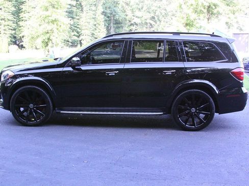 Used 2018 Mercedes-Benz GLS 550 4MATIC w/ Driver Assistance Package image 5