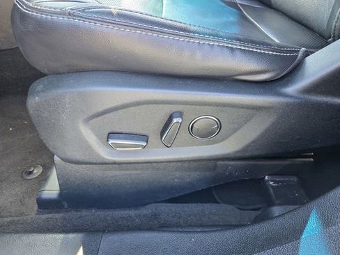 Used 2018 Ford Explorer Limited image 16