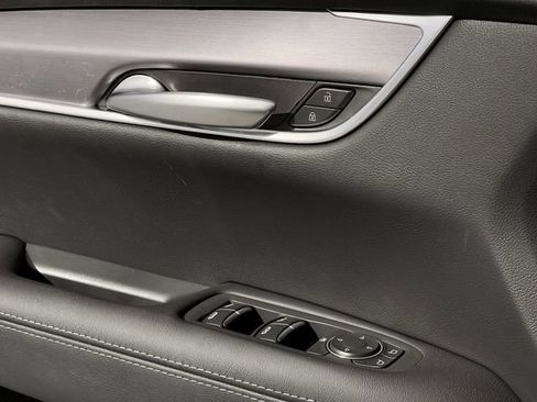 New 2026 Cadillac XT5 Luxury image 19