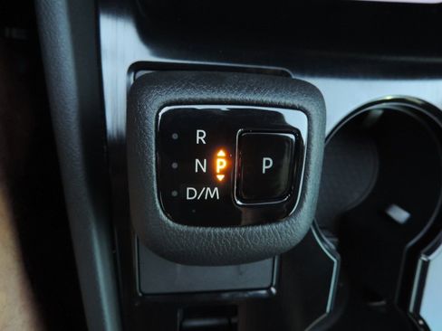 Used 2025 Nissan Rogue SL image 24