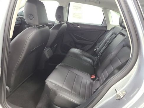 Used 2024 Volkswagen Jetta SE FWD image 13