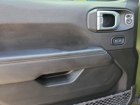 Used 2021 Jeep Wrangler Unlimited Rubicon image 13