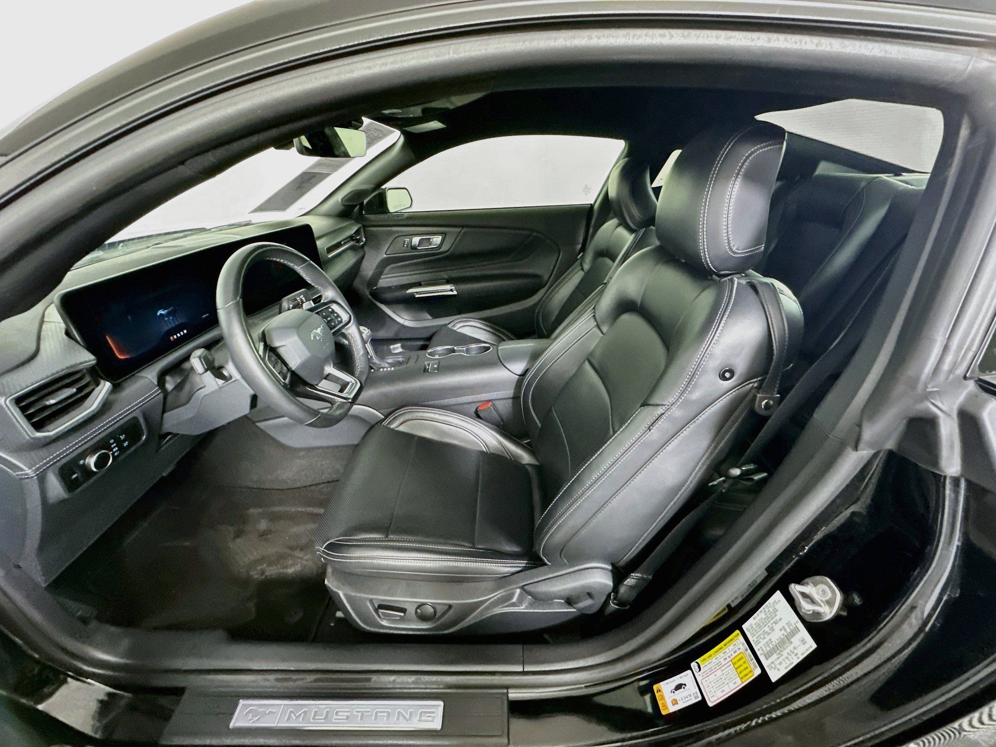 Used 2025 Ford Mustang GT Premium RWD image 13