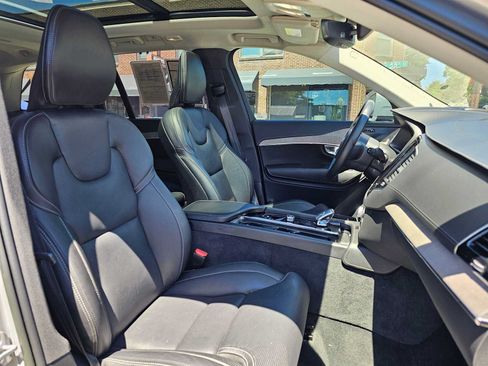 Used 2023 Volvo XC90 T8 Ultimate w/ Protection Package Premier AWD/4WD image 11