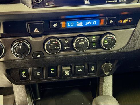 Used 2021 Toyota Tacoma TRD Off-Road w/ TRD Premium Off Road Package AWD/4WD image 16