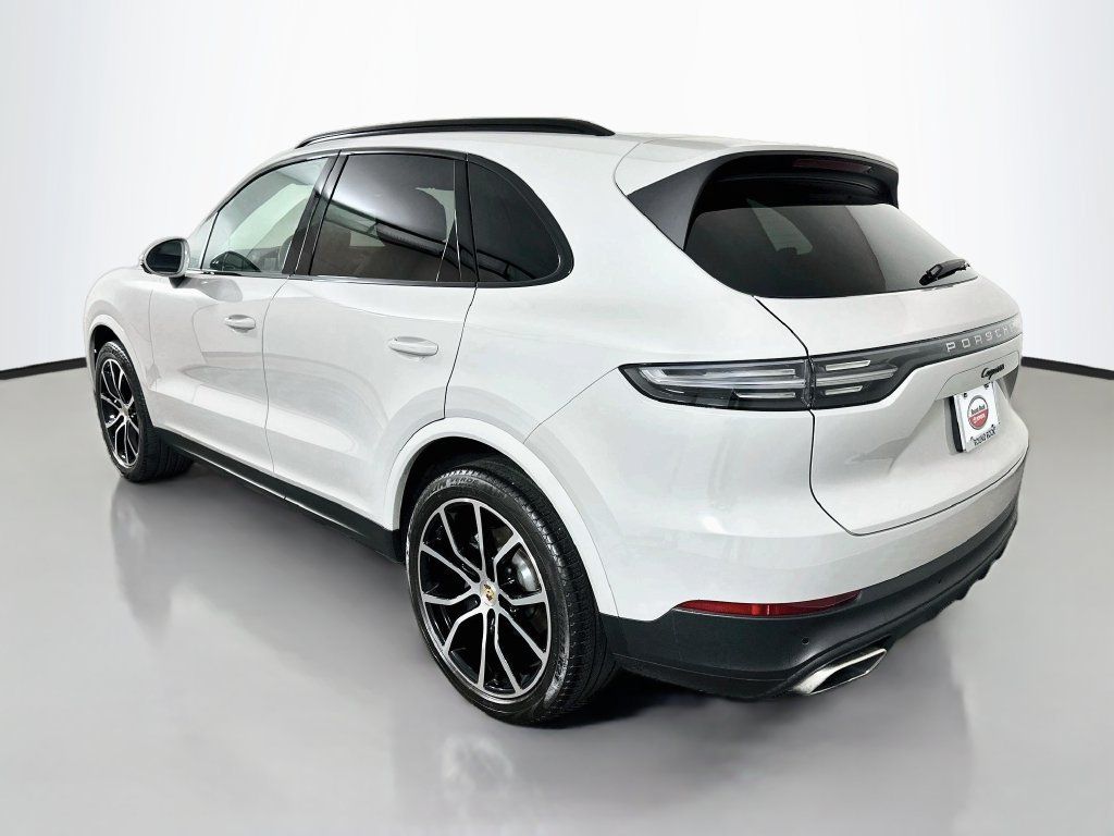 Used 2023 Porsche Cayenne AWD/4WD image 7
