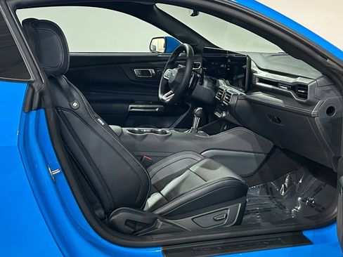 Used 2026 Ford Mustang GT Premium RWD image 46