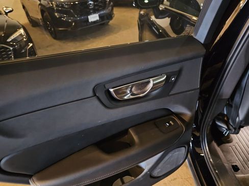 Used 2025 Volvo XC60 B5 Ultra image 14