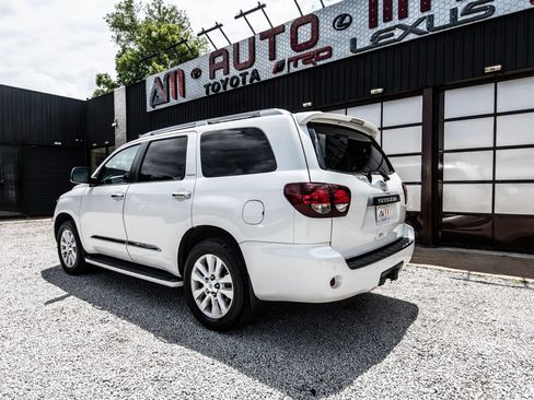 Used 2020 Toyota Sequoia Platinum RWD image 8