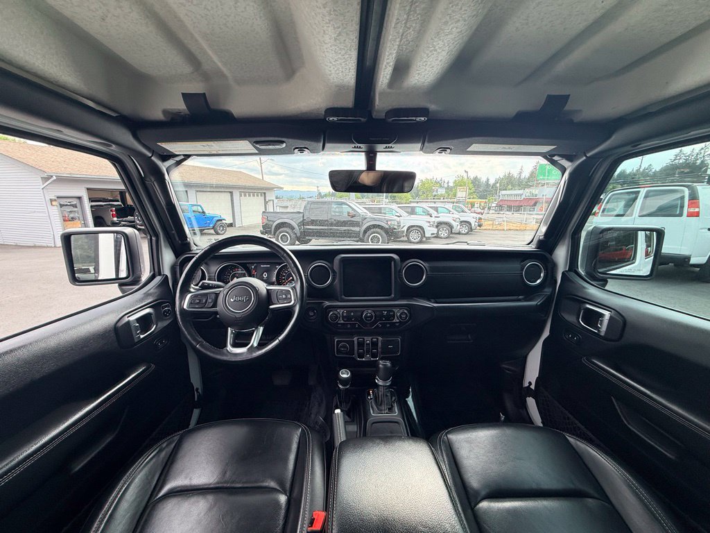 Used 2018 Jeep Wrangler Unlimited Sahara w/ Uconnect 4C Nav & Sound Group AWD/4WD image 14