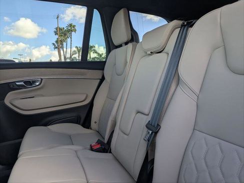 New 2026 Volvo XC90 T8 Plus w/ Protection Package Premier AWD/4WD image 12