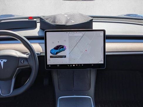 Used 2021 Tesla Model 3 Standard Range Plus RWD image 7
