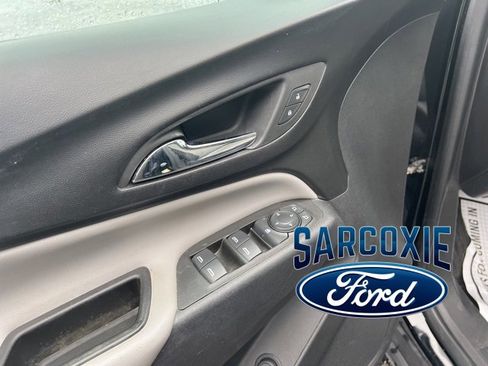 Used 2022 Chevrolet Equinox LT image 9