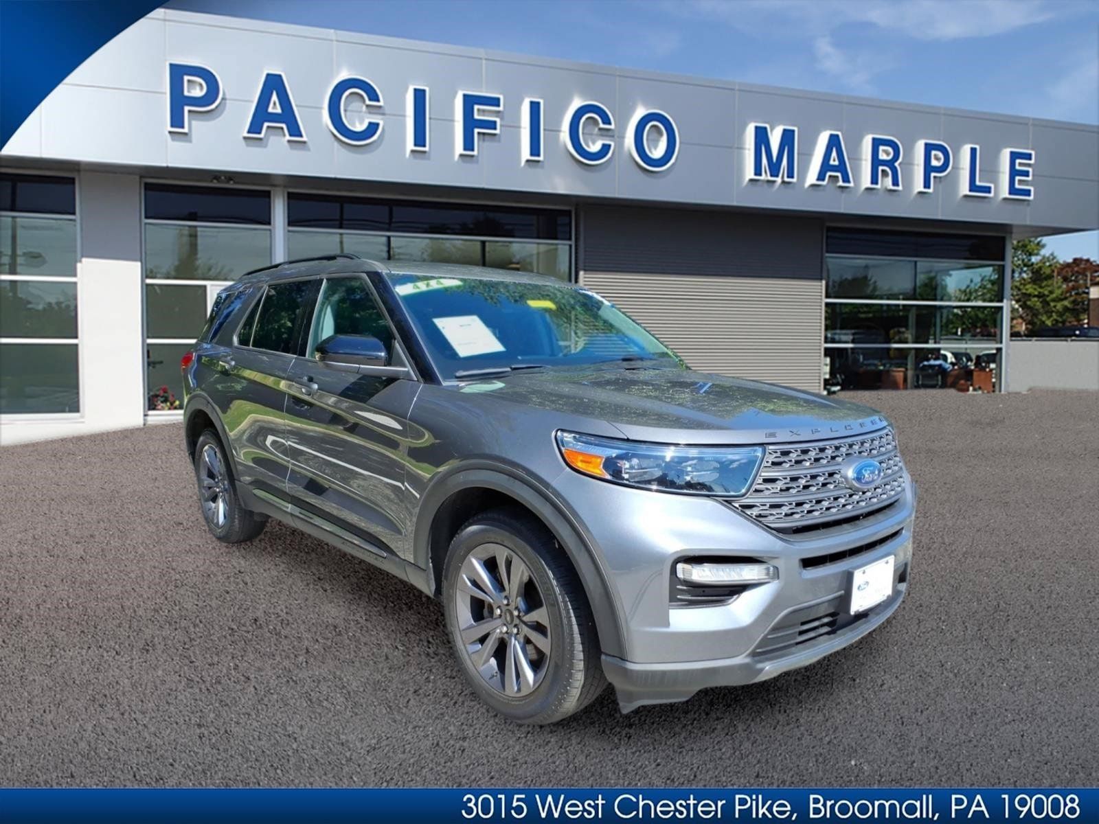 Certified 2023 Ford Explorer XLT w/ Equipment Group 202A AWD/4WD image 1
