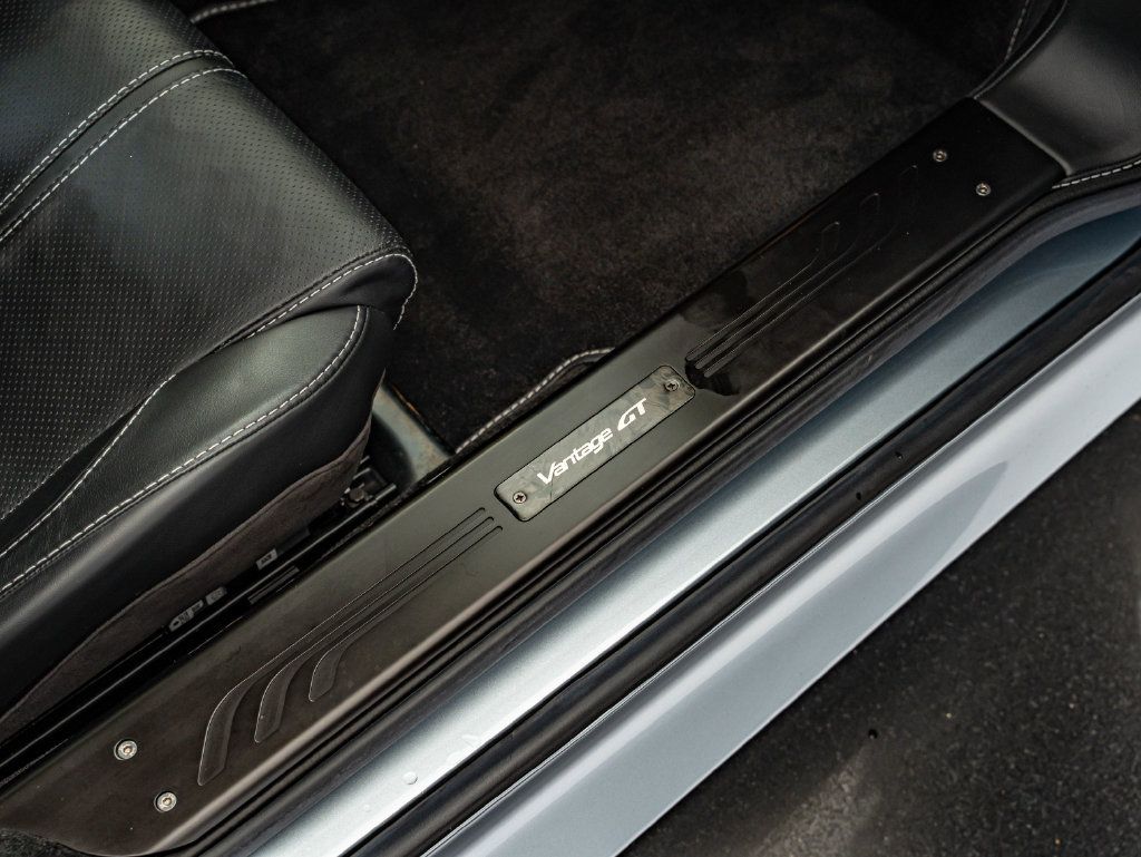 Used 2015 Aston Martin V8 Vantage GT RWD image 40